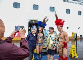 Brasil bate recorde e recebe quase 10 milhões de turistas estrangeiros em 2025