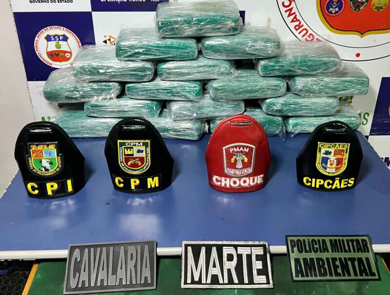 SSP_AM_BASE_ARPÃO_1_CÃO_POLICIAL_ENCONTRA_17_QUILOS_DE_SKANK_ESCONDIDOS_EM_EMBARCAÇÃO_FOTOS_SSP_AM