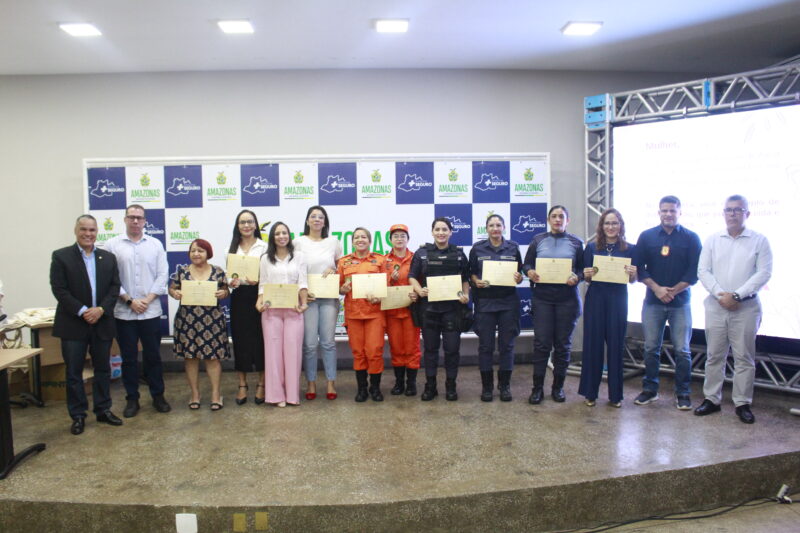 SSP_AM_CELEBRA_O_DIA_AMULHER_COMENTREGA_DA_MOEDA_DE_MÉRITO_POLICIAL_ÀS SERVIDORAS_DO_SISTEMA_DE_SEGURANÇA_FOTOS_VICTOR_LEVY (3)