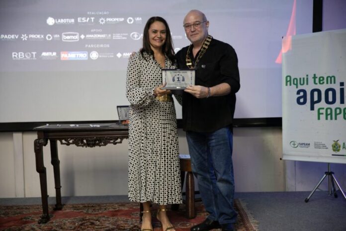 6 edicao do Premio Maria Helena (31)_João Carvalho de Araújo