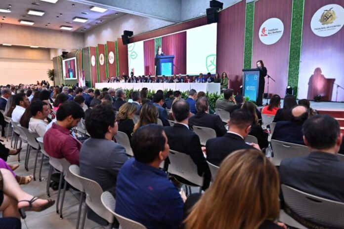 Cultura, homenagem e compromisso com a sustentabilidade marcam abertura do Congresso Internacional de Controle e Políticas Públicas