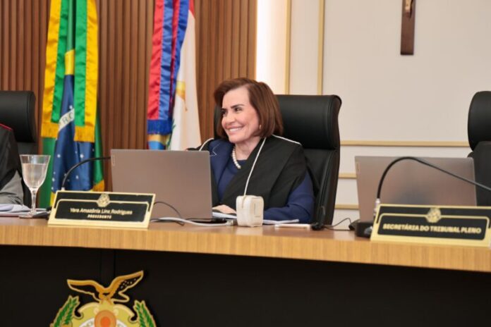 presidente yara lins