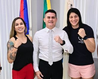 Prefeito David Almeida recebe lutadora Ketlen Vieira e reafirma apoio à atleta amazonense rumo ao cinturão do UFC (2)