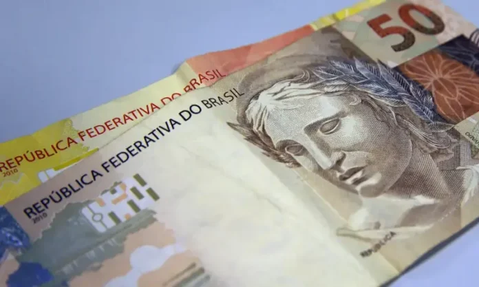 Dinheiro nota reais