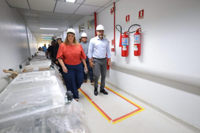 Governador Wilson Lima vistoria reforma do Hospital Francisca Mendes, que terá ampliação de leitos e novos serviços 3_Foto Diego Peres Secom