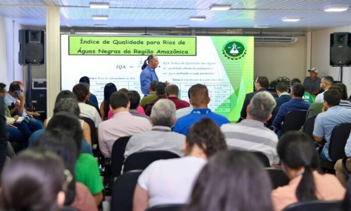Ipaam_Prof. Dr. Sergio Duvoisin Junior durante apresentação dos resultados_Foto 1_Moisés Henrique-Ipaam - 12-08-2025