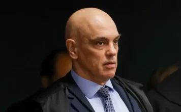 Moraes defende condenação de PMs por omissão no 8 de Janeiro