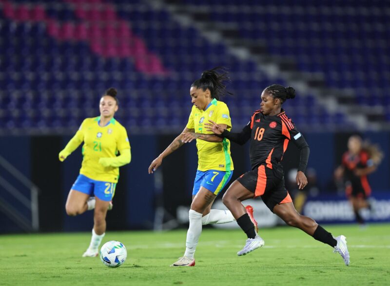 Na última rodada da fase de grupos, Brasil e Colômbia fizeram um jogo tenso. Mesmo com uma a menos, Seleção teve as melhores chances Créditos- Lívia Villas Boas : CBF