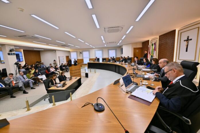 TCE-AM determina que ex-gestor da EMTU de Presidente Figueiredo devolva R$ 145,6 mil aos cofres públicos