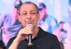Omar Aziz tranquiliza apoiadores após sofrer insolação durante compromissos de campanha