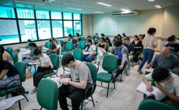 Vestibular da UEA reúne mais de 35 mil candidatos em busca de vagas no ensino superior