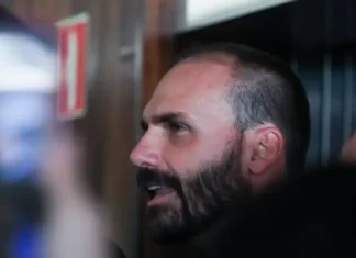 Primeira Turma do STF mantém condenação de Eduardo Bolsonaro por unanimidade