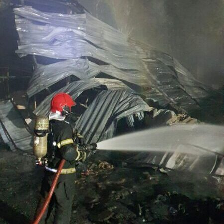 Em menos de uma hora, Corpo de Bombeiros controla incêndio de grandes proporções na zona leste de Manaus 4_Foto Mauro Neto-Secom e Divulgação-CBMAM