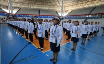 Novos cadetes da PM do Amazonas recebem Espadim Tiradentes em solenidade