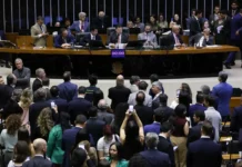 Congresso derruba 52 vetos e reabre disputa sobre regras do licenciamento ambiental