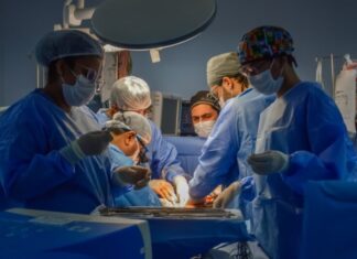 Amazonas avança em transplantes com cinco cirurgias renais no Delphina Aziz