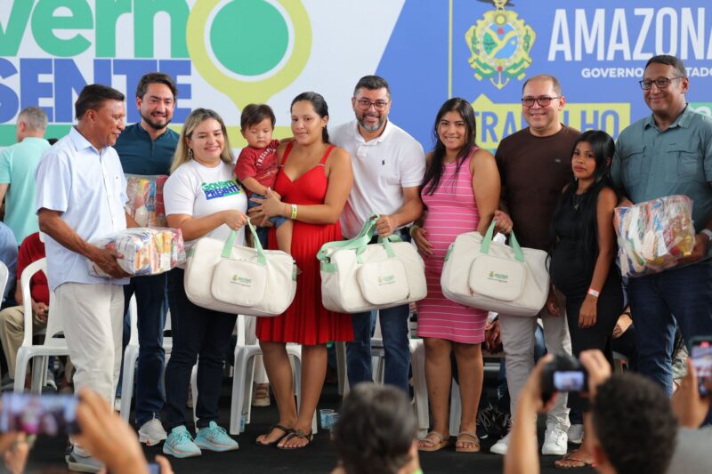 Governador Wilson Lima dá início à 25ª edição do Governo Presente no Grande Vitória, na zona leste de Manaus 7_Fotos Diego Peres e Mauro Neto Secom