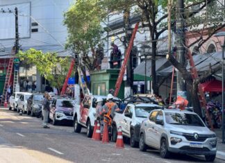 Foram removidas 7,5 toneladas de cabos do centro histórico