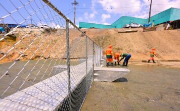 Manaus amplia combate à poluição com ecobarreira gigante no Educandos
