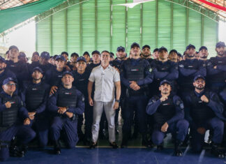 Prefeito David Almeida apresenta novos guardas e reforça segurança com operação de fim de ano