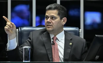 Alcolumbre sofre pressão para adiar votação do PL da Dosimetria no Senado