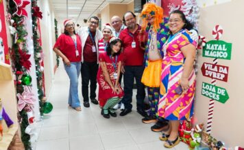 Câmara de Manaus celebra Natal com ação “Portas Encantadas” para servidores