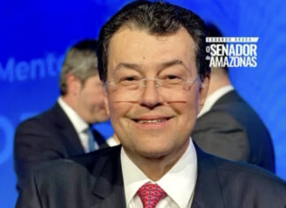 Eduardo Braga é premiado por atuação em defesa do desenvolvimento econômico