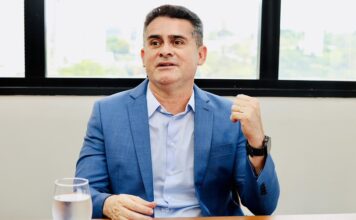 David Almeida reúne prefeitos do Amazonas e pressiona por justiça fiscal