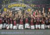Flamengo consolida hegemonia e ergue nono título brasileiro em festa nacional