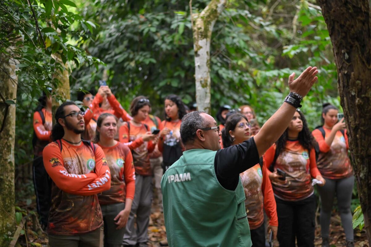 Ipaam_Universitários durante visita ao Bosque Vandete Rocja_Foto 4 - Henrique Almeida-Ipaam - 16-12-2025