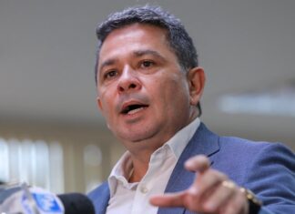 Tadeu de Souza defende plano urgente para elevar IDH no Amazonas
