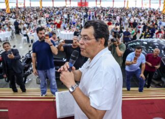 Confraternização da Assembleia de Deus em Manaus fortalece diálogo de Eduardo Braga com municípios