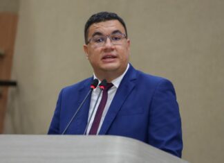 TCE-AM valida gestão 2023 de Israel Conte na Semcom