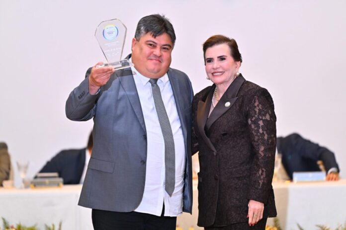 David reis e Yara lins