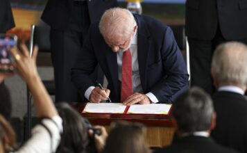 Lula veta integralmente PL da Dosimetria e defende rigor contra atos antidemocráticos