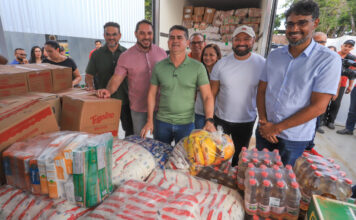 Prefeito David Almeida coordena megaoperação para garantir merenda a escolas ribeirinhas