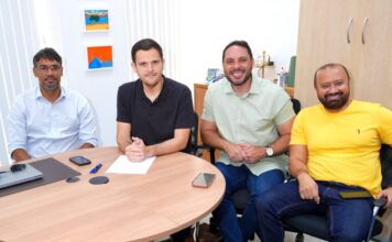 Renato Júnior libera R$ 52 milhões em bonificação para servidores da educação