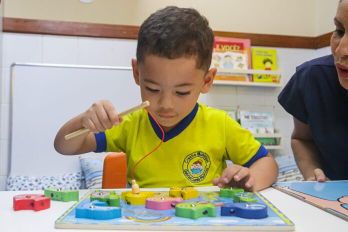 Educação infantil , sala de aula criança, creche