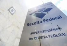 Receita nega aumento de imposto para professores com novo piso