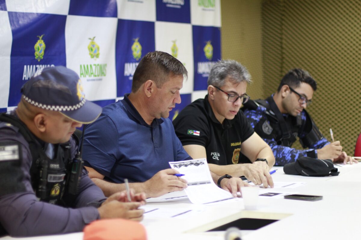 SSP-AM_CIF_FISCALIZACAO_BARES_PARQUE10_VENDA_BEBIDAS_ALCOOLICAS_MENORES_FOTOS_VICTOR_LEVY_SSP_AM (2)