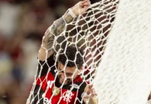 Flamengo vence Madureira por 3 a 0 e abre vantagem no Carioca