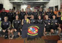 Buscas por desaparecidos em naufrágio no Encontro das Águas foram retomadas neste sábado