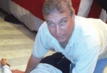 Prisão de Andrew abala monarquia britânica em novo capítulo do caso Epstein