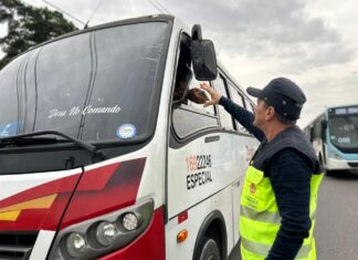 Operação ‘Transporte Legal’ na Av do Turismo traz ordenamento ao transito