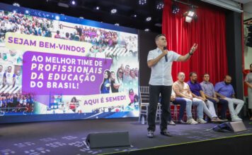 David Almeida integra mil novos servidores e reforça avanço da educação em Manaus