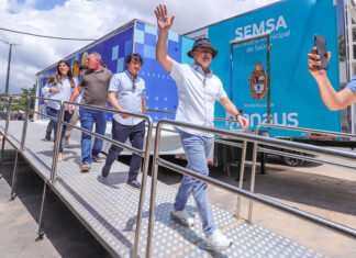 David Almeida entrega UBS Móvel e amplia atendimento de saúde em Manaus