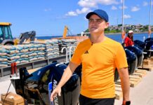 David Almeida anuncia fim das escolas de madeira na zona rural de Manaus até novembro