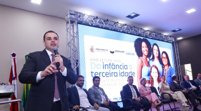 Roberto Cidade inicia regulamentação da Escola do Legislativo para pós-graduação