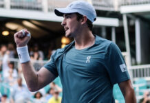 João Fonseca luta, mas é superado pelo espanhol Carlos Alcaraz