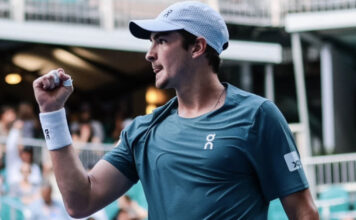 João Fonseca luta, mas é superado pelo espanhol Carlos Alcaraz